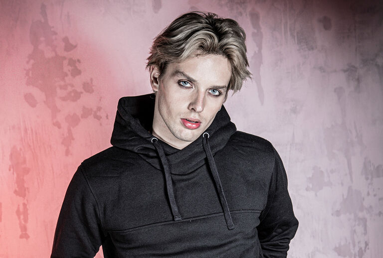 Gothic - Mężczyźni / Zobacz teraz!